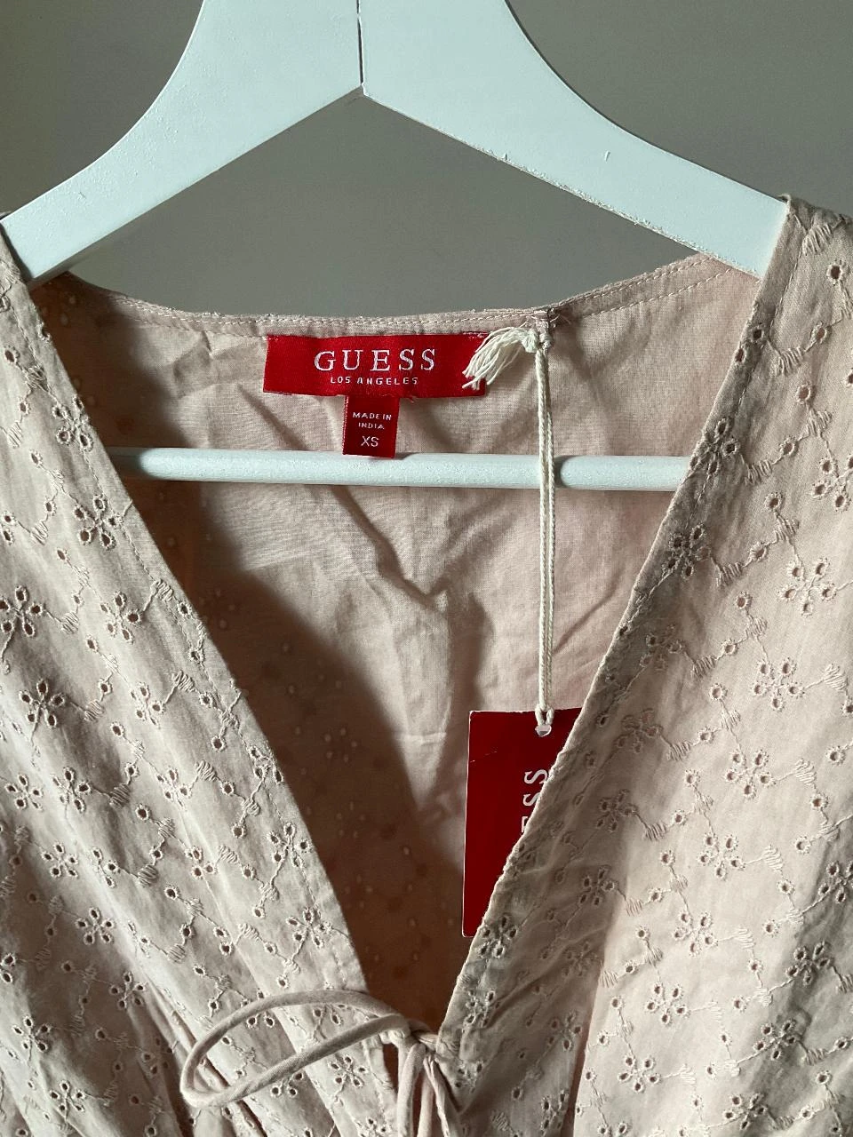 Ropa bordado inglés GUESS Talla XS – ultra femenina & tendencia verano romántico – photo 4